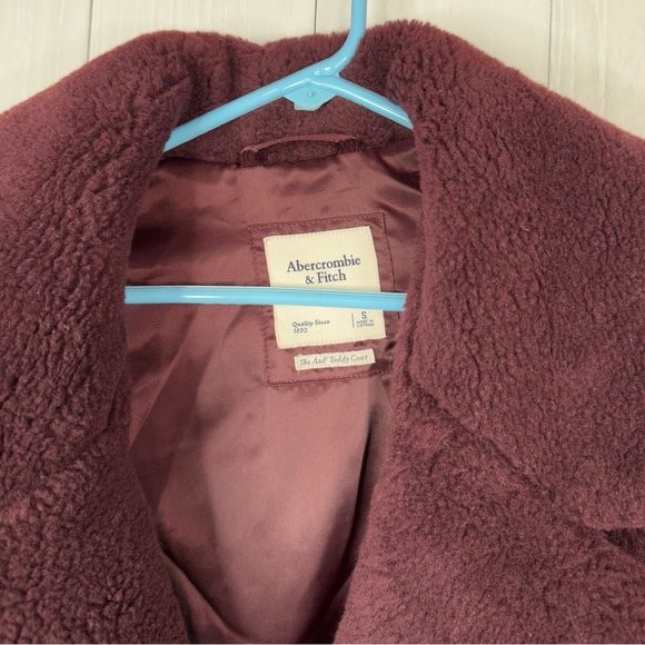 Abercrombie & Fitch Burgundy Teddy Jacket - Picture 3 of 10